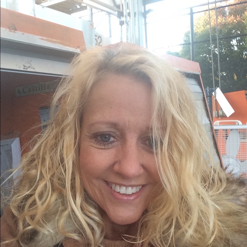 Meet your Posher, Rebecca